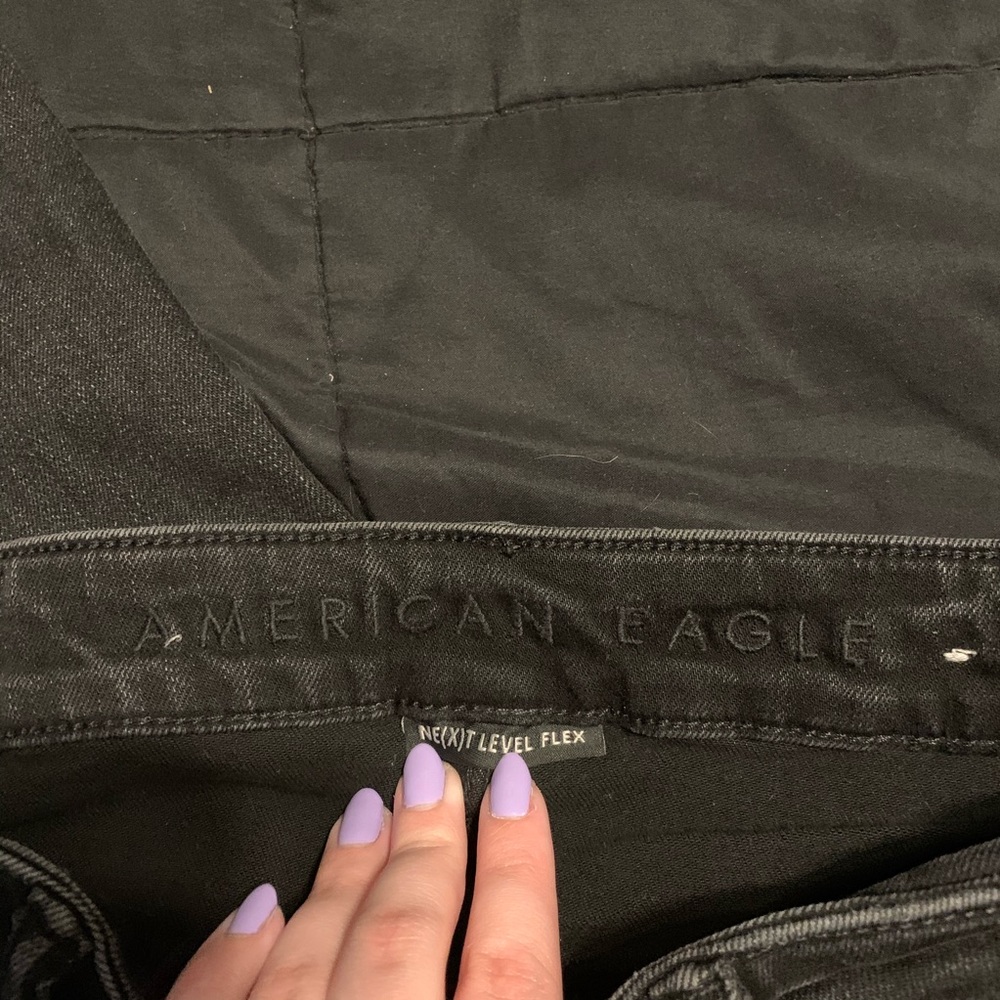 american eagle distressed black super skinny jeans - Picture 2 of 3